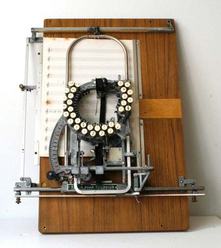 Máquina de escribir partituras