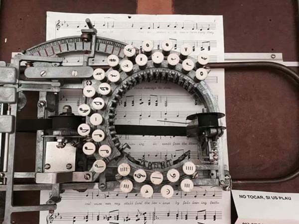 máquina de escribir música