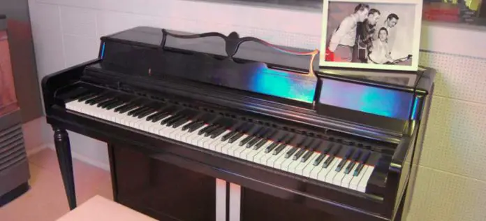 A la venta el piano del cuarteto del millón de dólares